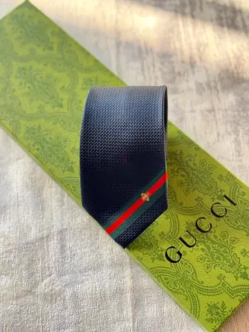 Tie