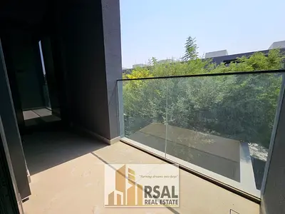 Luxurious spacious 4 Bedroom townhouse with maid room // Middle unit // Robinia Massar