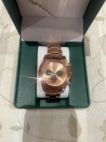Mens rose gold chronograph wristwatch – stainless steel bracelet, like new