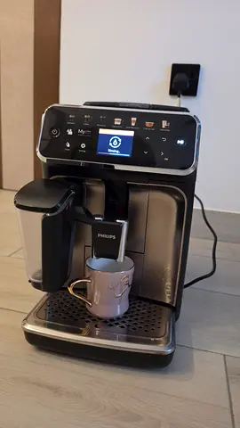 Philips Espresso Machine with Milk Frother nespresso- Good Working Condition