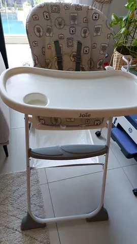 Baby high chair Joie