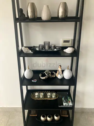 Multiple decorative items for sale