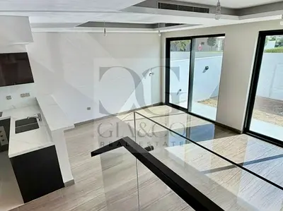 Single Row | Prime Location | Vacant Now