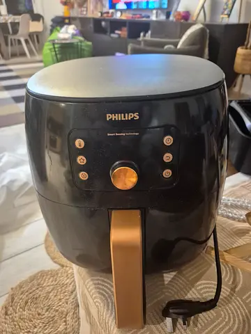 Philips Air Fryer (used) - working condition smart