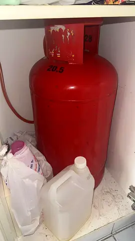 Red 20.5kg LPG Gas Cylinder - Good Condition