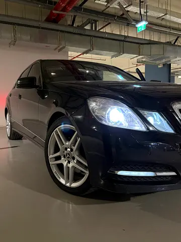 Mercedes-Benz E 300 - 2011 - Japanese Specs