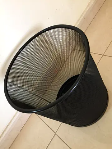 Black Mesh Office Trash Bin / Wastepaper Basket (Good Condition)