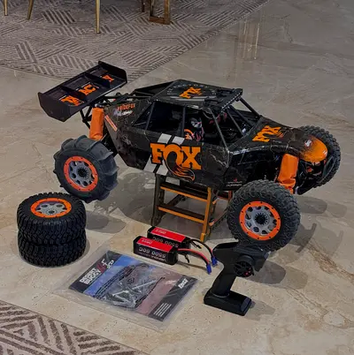 1:5 4X4 RTR Brushless Off-road RC Buggy with Extra Wheels, Battery’s  Controller