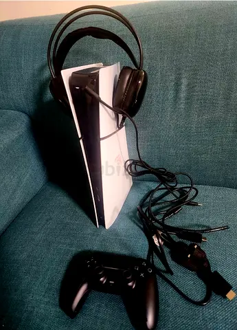 PlayStation 5 Slim 1 TB with DualSense Controller, Headset and Cables