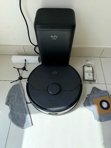 Eufy RoboVac clean X8 pro with Auto-Empty Dock and Accessories - Good Condition
