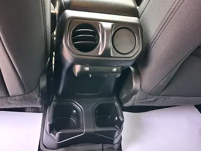 Jeep Wrangler Unlimited Sport, миниатюра 19