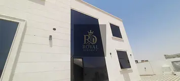 FOR SALE LUXURY 5-BEDROOM VILLA | 10,000 SQ FT | MAJLIS + ELEVATOR | MAID ROOM | LANDSCAPED GARDEN |