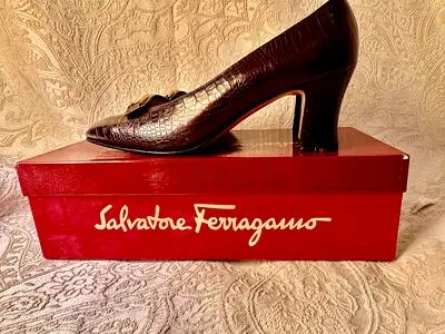 Authentic Salvatore Ferragamo Croc‑Embossed Pumps – Size 8.5 AAA (narrow 38) – Excellent Condition
