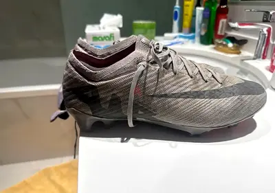 Football shoes