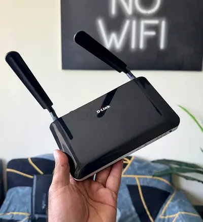 D-Link DWR-921 4G LTE Router | SIM Card + WiFi | 4x LAN | External Antennas | Home/Office Router