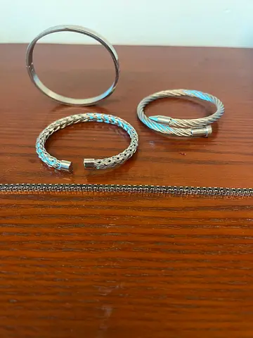 Bracelet