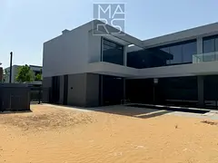 UNIQUE 5BHK VILLA l SPACIOUS l BIGGEST LAYOUT l CLOSE TO DUBAI