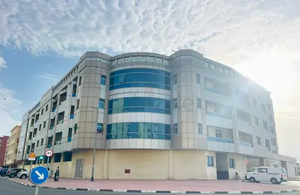 Executive Male Bed space Available – Near IHM Hospital, Dubai Drydocks  DMC; 1 Minute to Bus stop