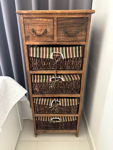 Tall Wooden Storage Unit with Wicker Baskets (5-Tier)