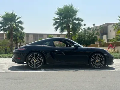 2018 Porsche Cayman - Warranty - GCC Specs - No accidents