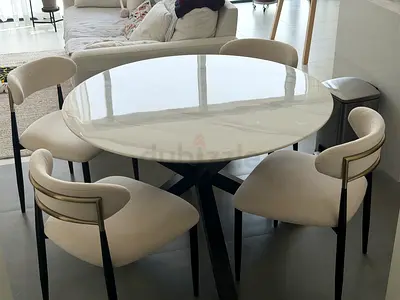 Modern Round Marble Dining Table with chairs– 120cm – Great Condition