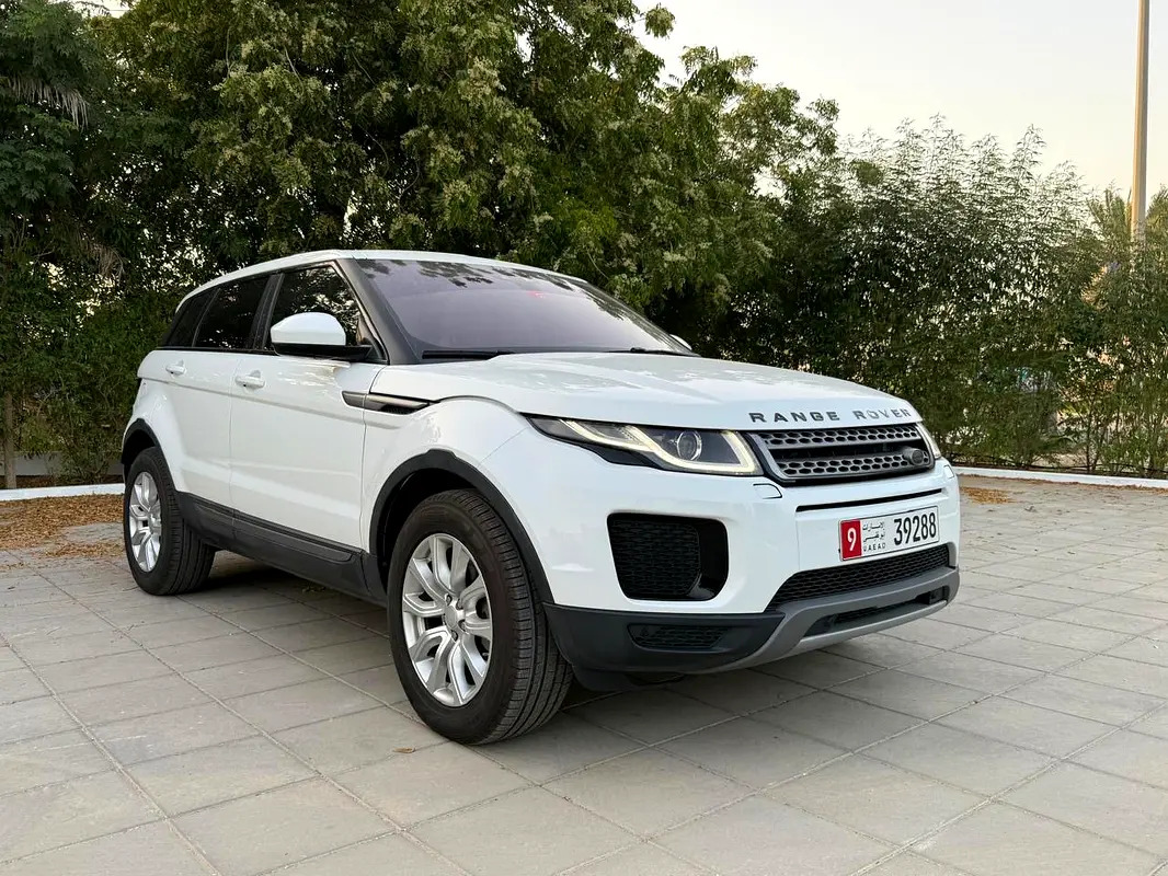 Land Rover Range Rover Evoque 2019 — photo 1 of 8