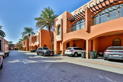 √ Vacant Villa | Premium Living | Price Dropped √