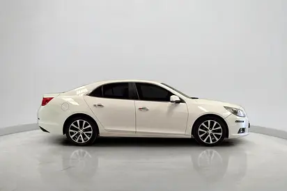 2014 Chevrolet MALIBU photo 2
