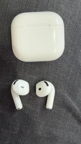 AirPods 4 ANC