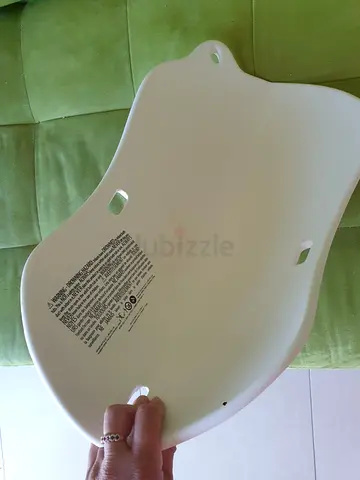 Puj compact infant bath basin insert
