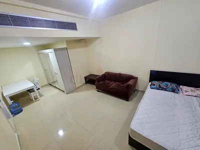 Big Hall room available monthly rent 2800 aed