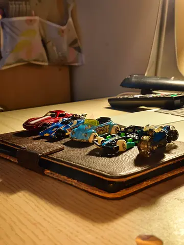 Lot of 6 Vintage Hot Wheels / Die-cast Toy Cars - Good Used Condition