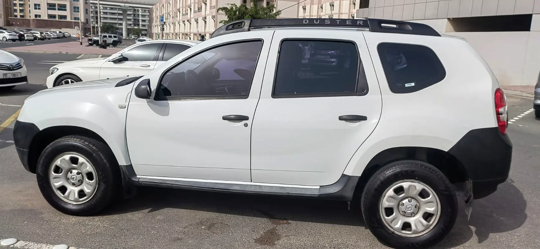 Renault Duster 2017 — photo 1 of 6