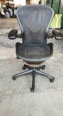 For selling Herman Miller Aeron chair.good condition only little use