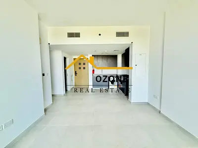 2BHK FOR FAMILY - OPEN KITCHEN ~ GYM - POOL - COVERED PARKING