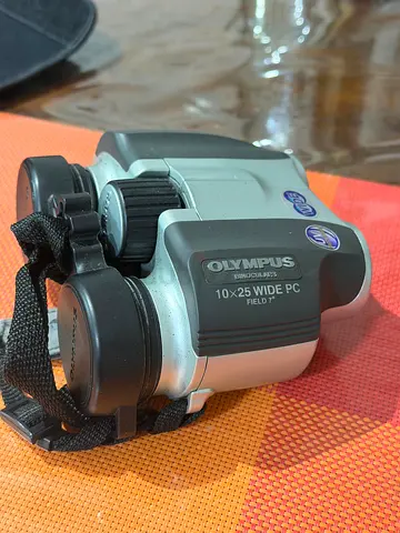 Olympus 10x25 Wide PC Compact Binoculars - Good Condition