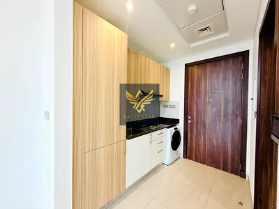 Spacious Studio / Kitchen Appliances / Near Fairmont / Book Now