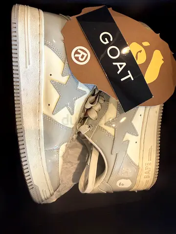 Used Bape Sta low-top sneakers in off-white/grey, size 6