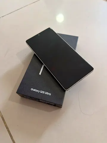 Samsung Galaxy S25 Ultra - Mint Condition with Box