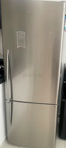 stainless steel bottom-freezer refrigerator - very good condition - Fischer and Paykel