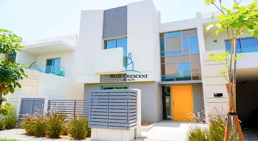 Next Growth Hub | Luxury Living | Early Advantage