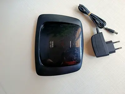 Cisco Linksys E1000 wifi router