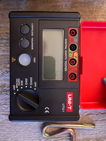 UNI-T UT521 Digital Earth (Ground) Resistance Tester