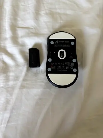 Attack shark r3   with USB dongle - used