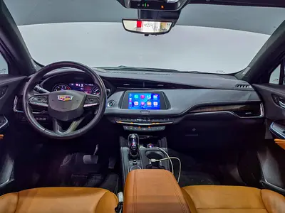 صورة 8 لـ 2023 Cadillac XT4