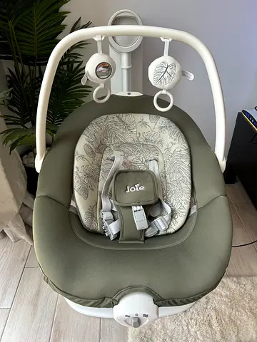 Joie electric Baby Swing/Seat in Olive Green - amazing Condition- plays music and nature sounds
