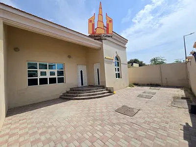 4 Bed room hall majlis Store room near park 2 Master room 80k last