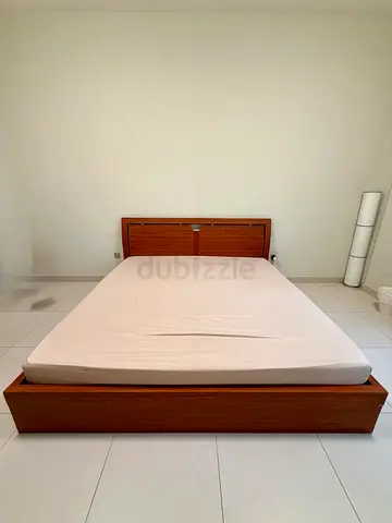 King Size Bed 200x210cm