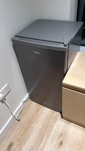 Midea Compact Single-Door Mini Fridge -Rarely used ,Excellent condition