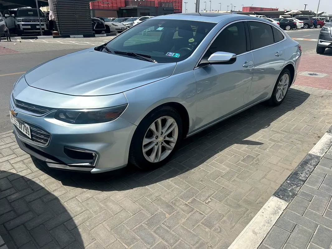 Chevrolet Malibu 2018 — photo 1 of 9